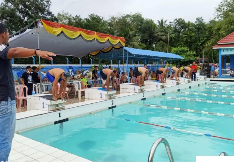 Kolom Renang Sungai Karang Tirta Wisata